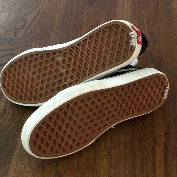 VANS Off The Wall Hi tops Youth Size 4 Excellent Condition - Picture 12 of 13